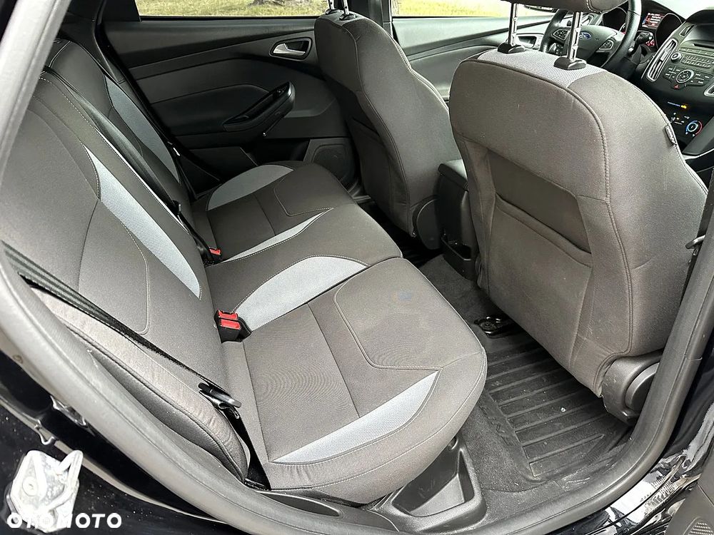 Ford Focus 2.0 EcoBoost ST - 12