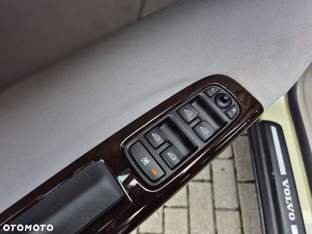 Volvo S40 2.4 Momentum - 14