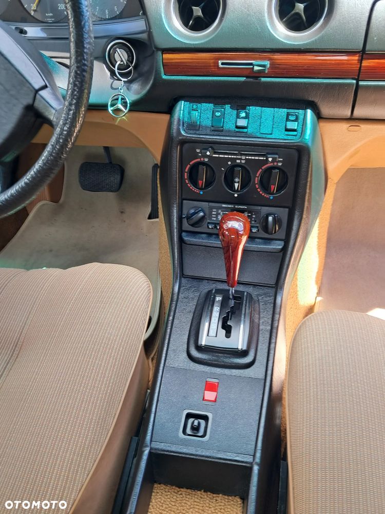 Mercedes-Benz W123 - 9