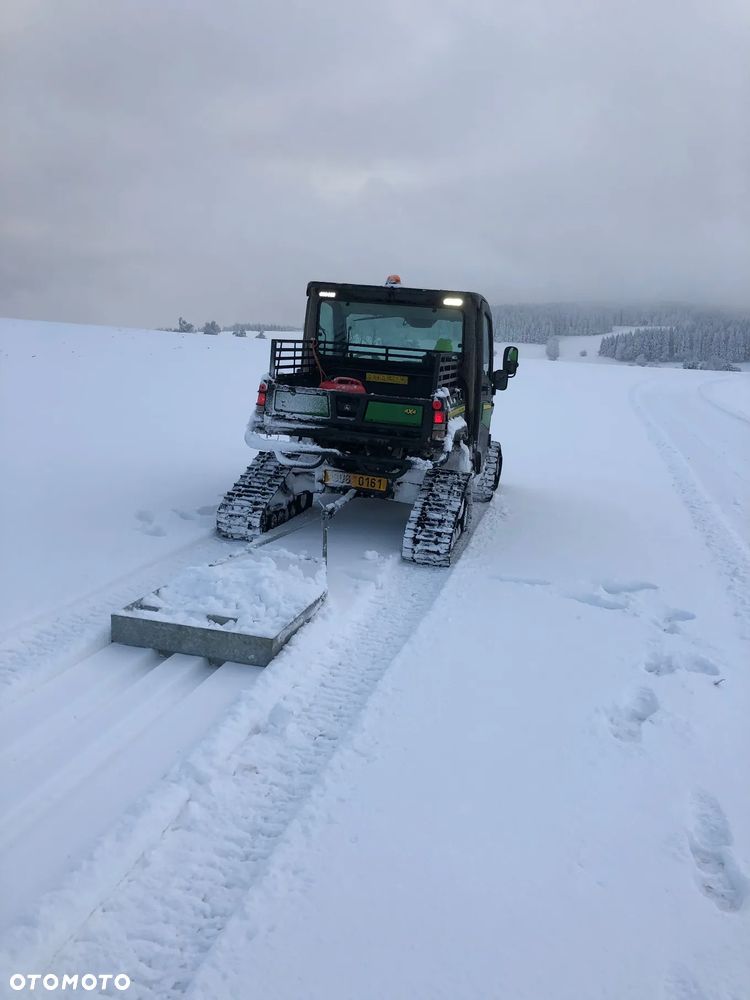 John Deere GATOR - 19