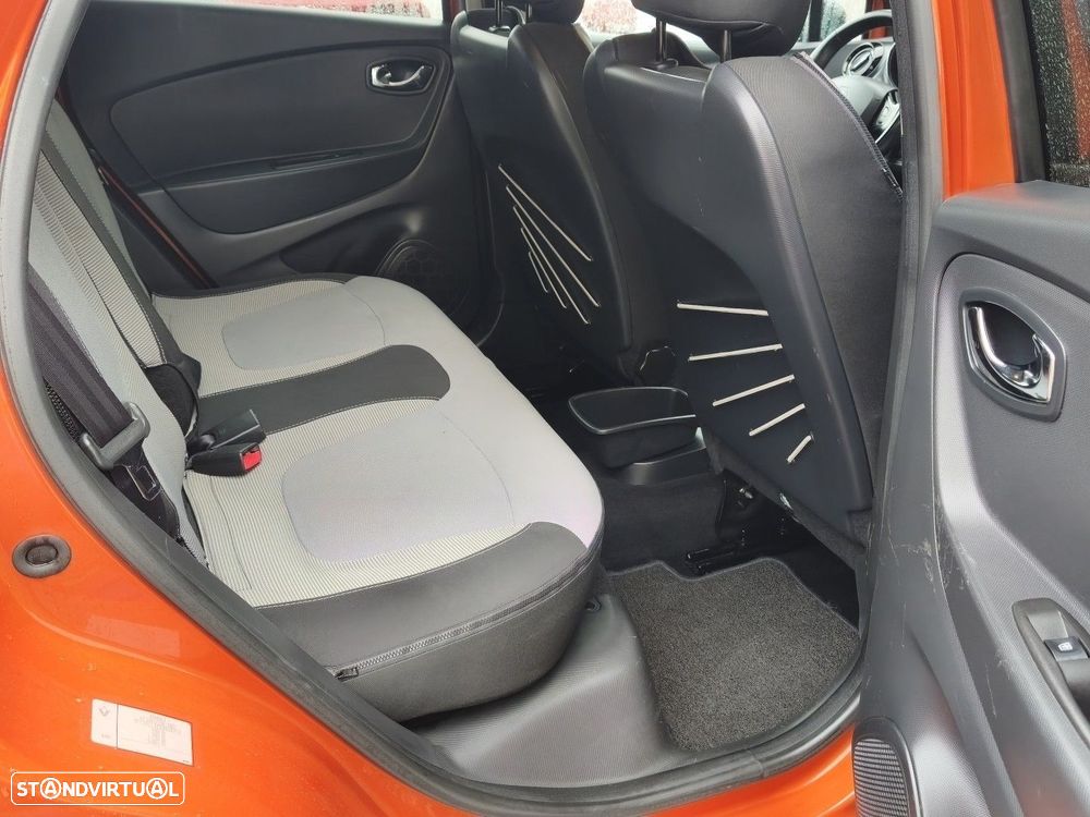Renault Captur dCi 90 EDC Dynamique - 23