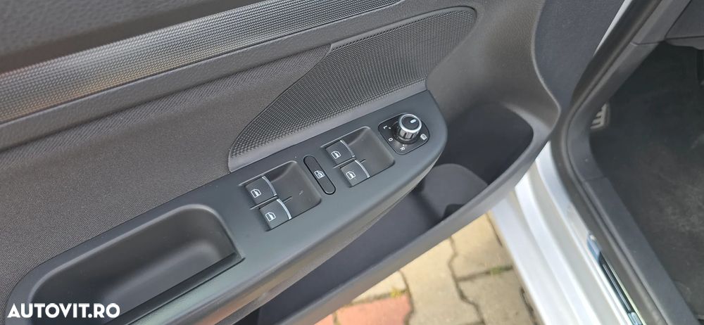 VOLKSWAGEN Golf 2012 — imagine 23