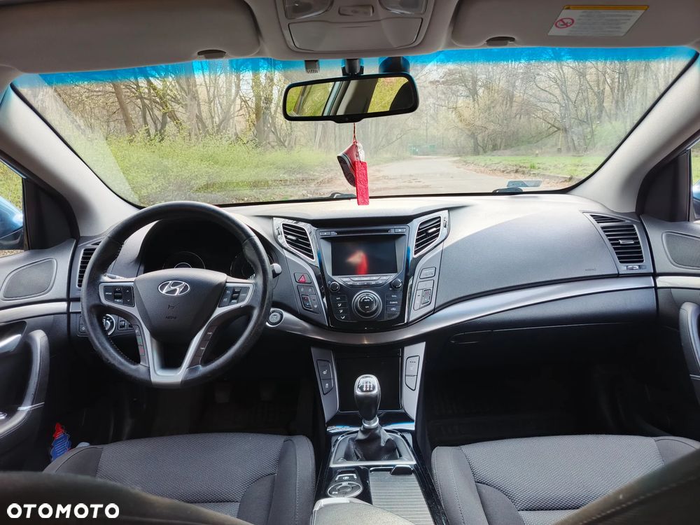 Hyundai i40 1.7 CRDi Comfort + - 17