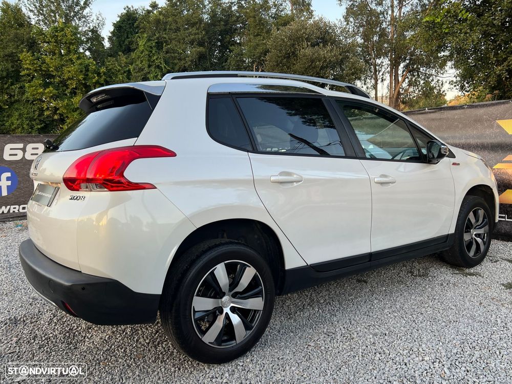 Peugeot 2008 1.2 PureTech GT Line - 8