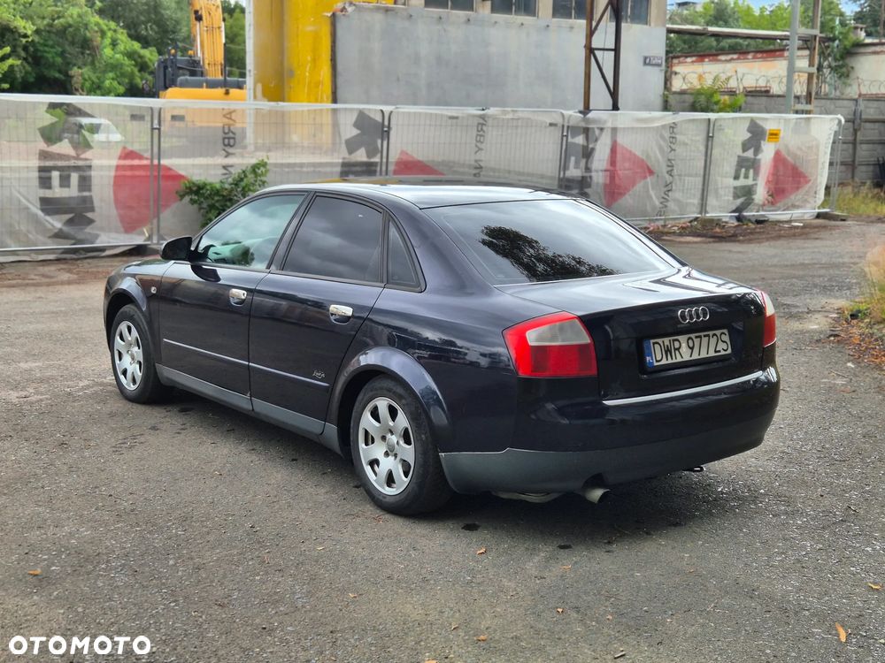 Audi A4 Limousine - 3