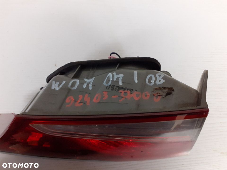 LAMPA TYLNA HYUNDAI I40 KOMBI PRAWA W KLAPĘ - 2