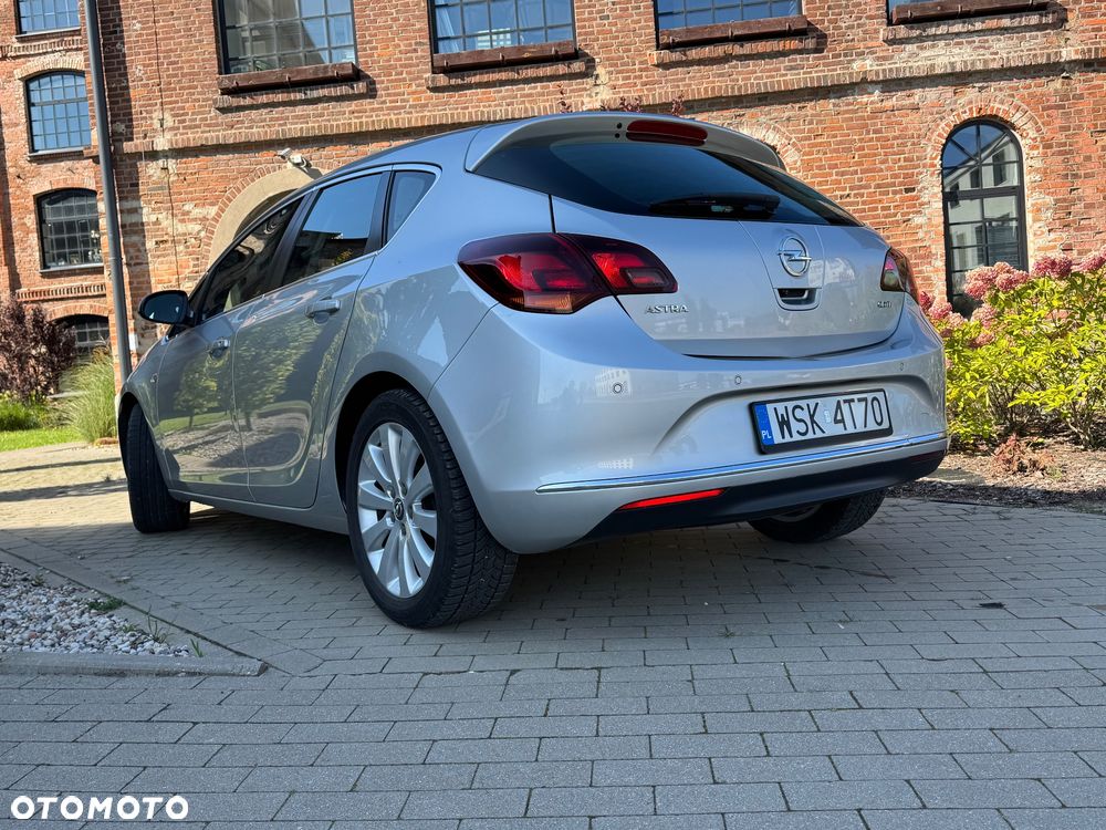 Opel Astra 1.6 CDTI Cosmo - 12