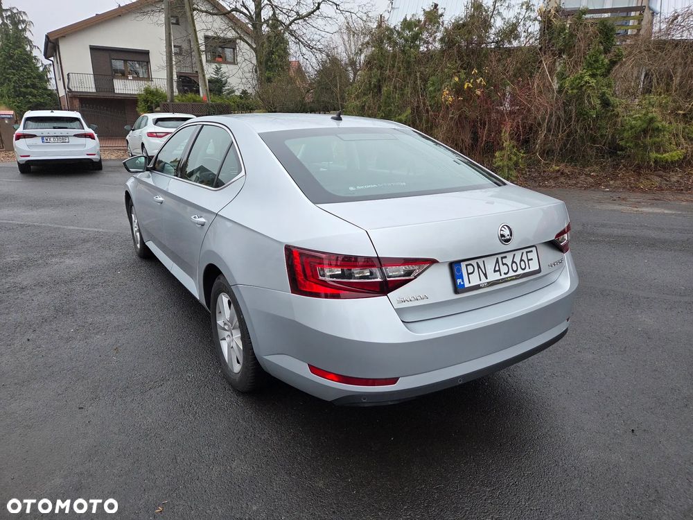 Skoda Superb 1.8 TSI Ambition DSG - 9