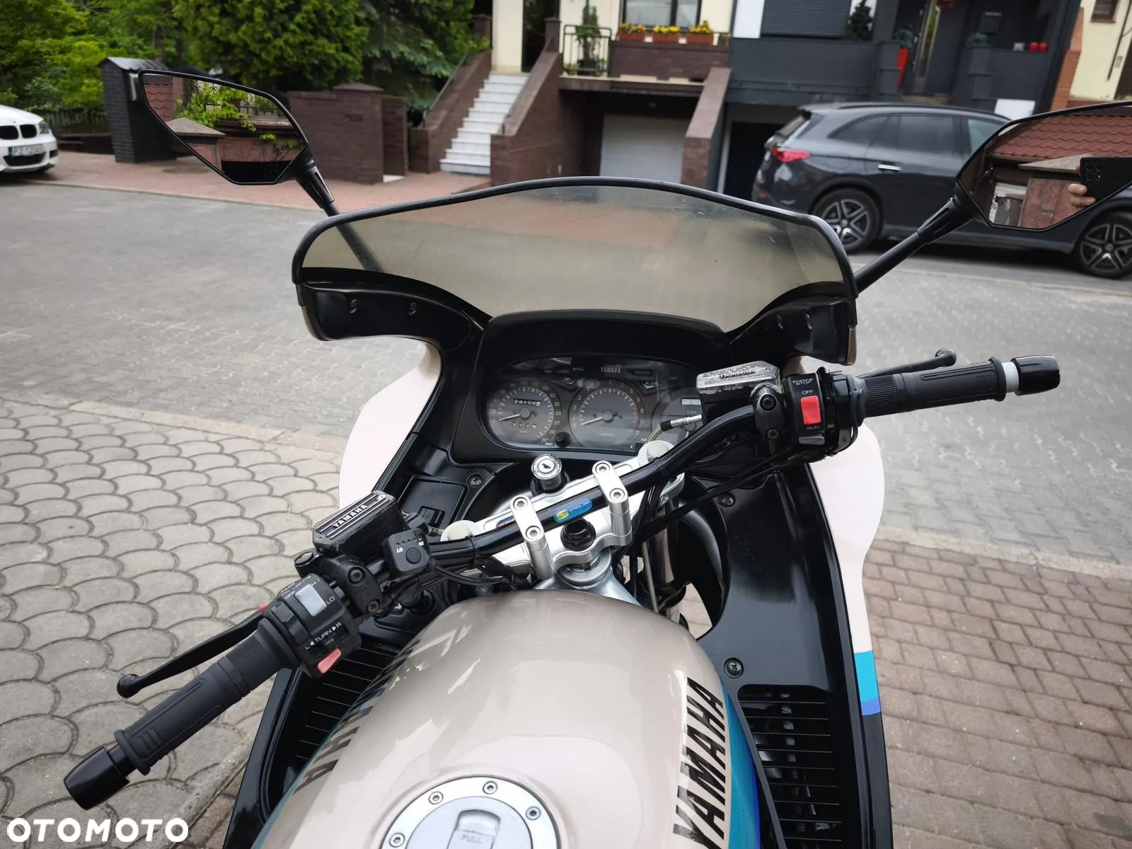 Yamaha FJ - 13