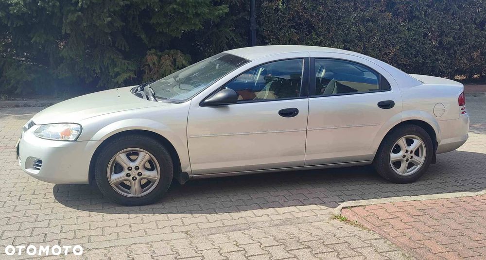 Dodge Stratus - 1
