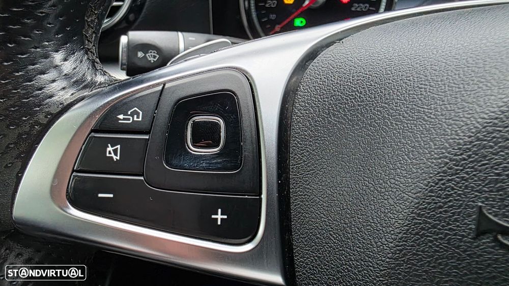 Mercedes-Benz E 220 d AMG Line - 46