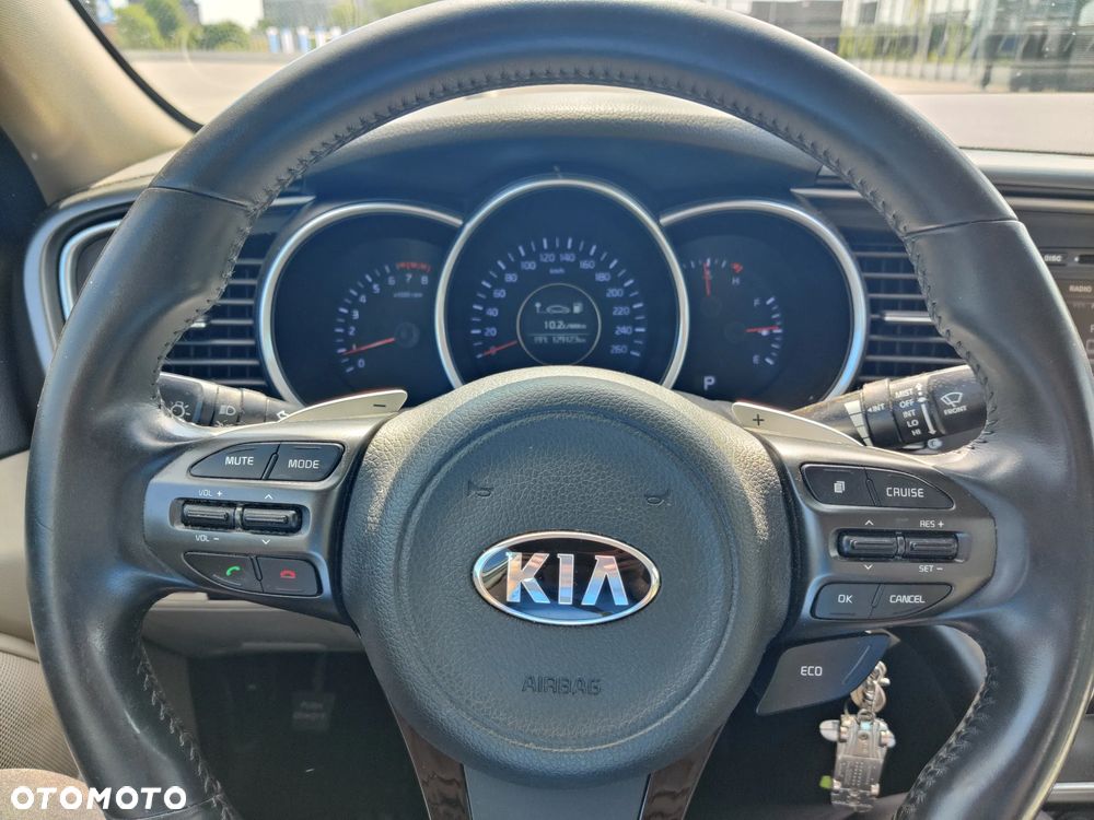 Kia Optima - 24