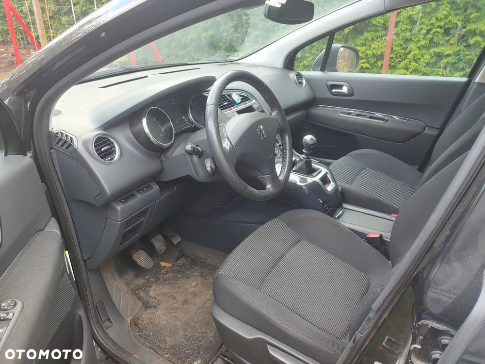 Peugeot 5008 1.6 THP Premium - 18