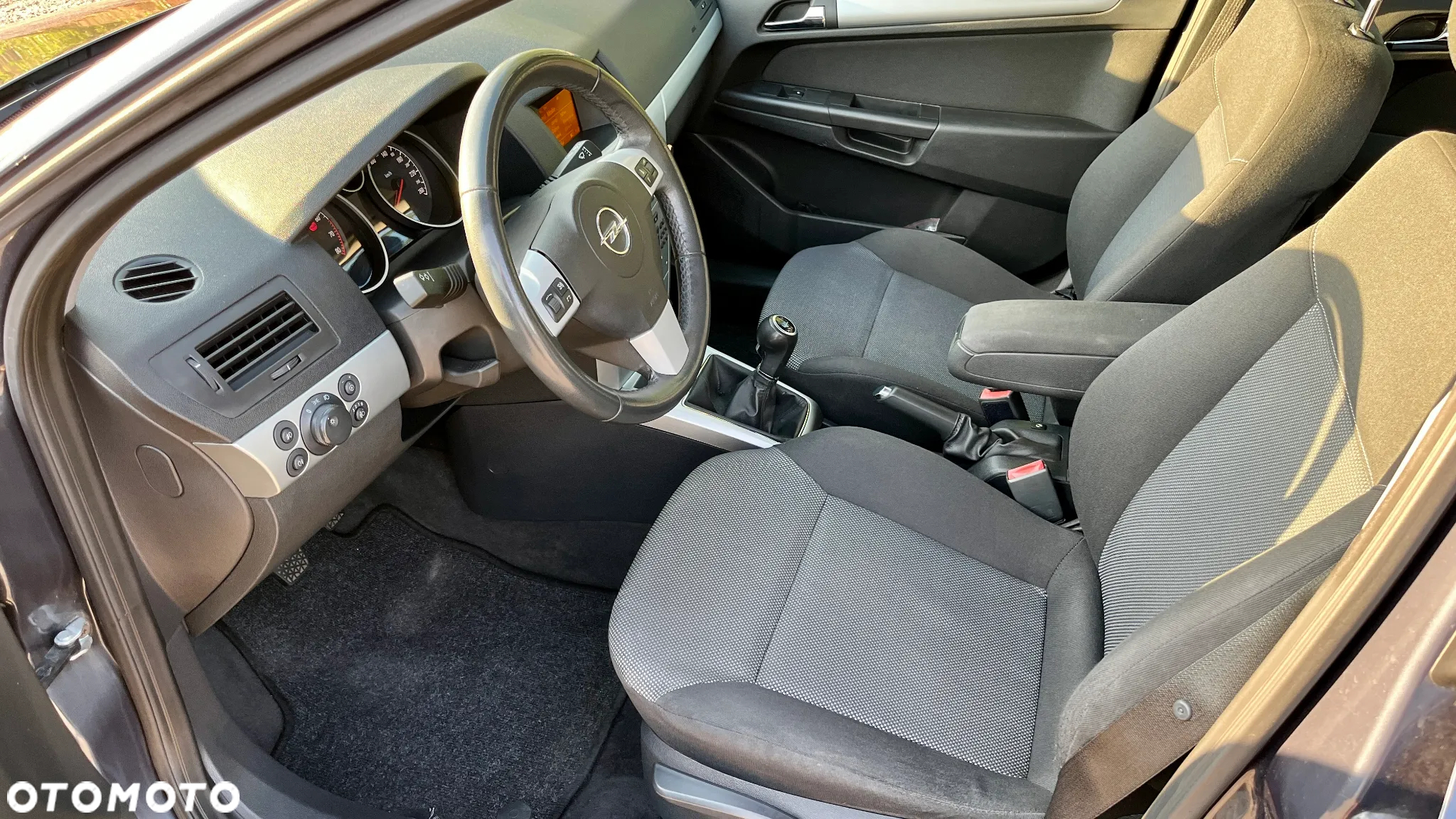 Opel Astra III 1.6 Enjoy - 15