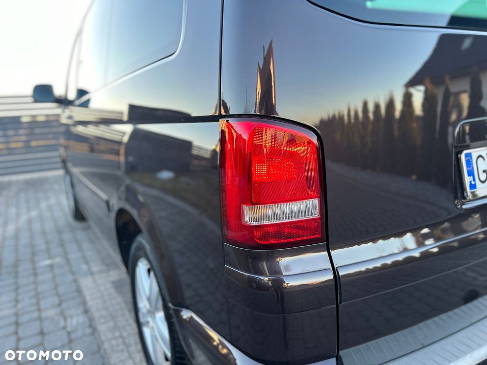 Volkswagen Caravelle - 14