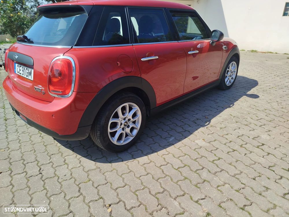 MINI 5 Portas One D - 8