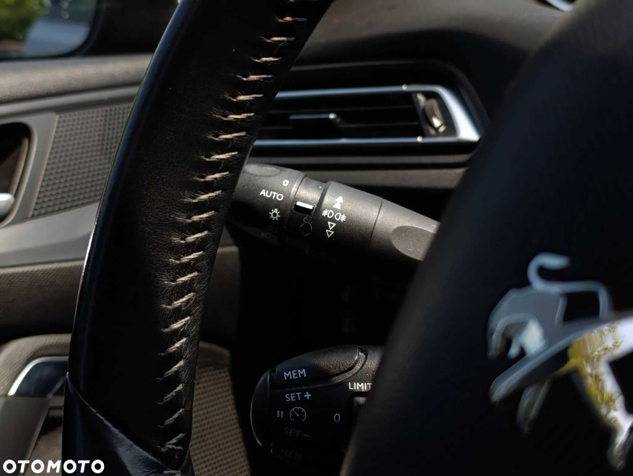 Peugeot 308 1.2 PureTech Active S&S - 19