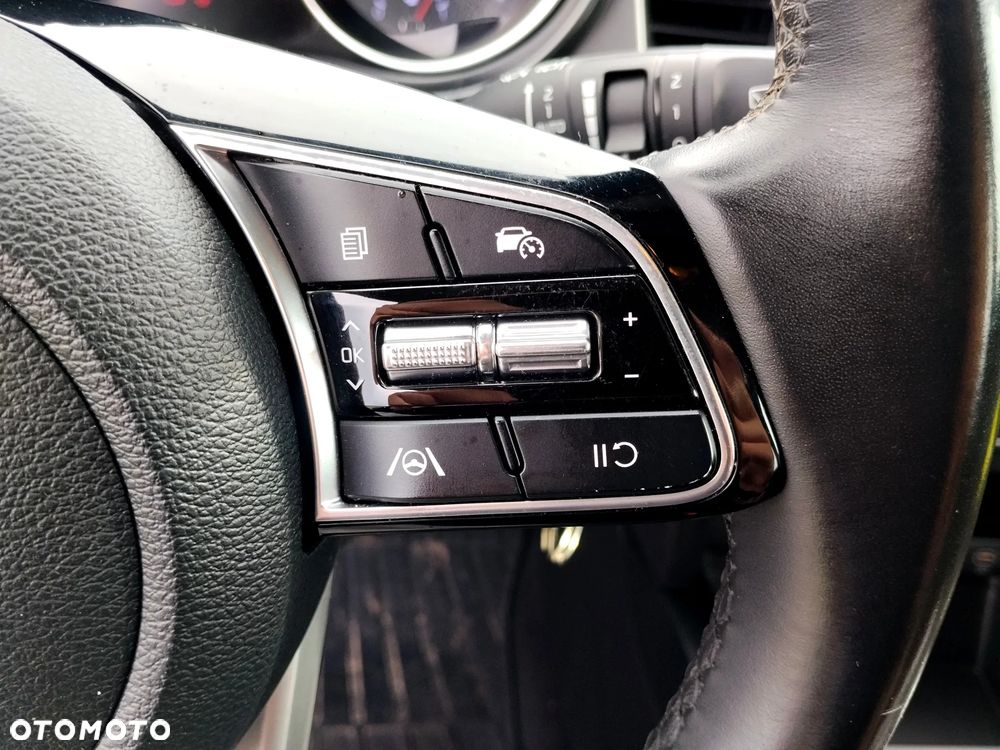 Kia Ceed - 12