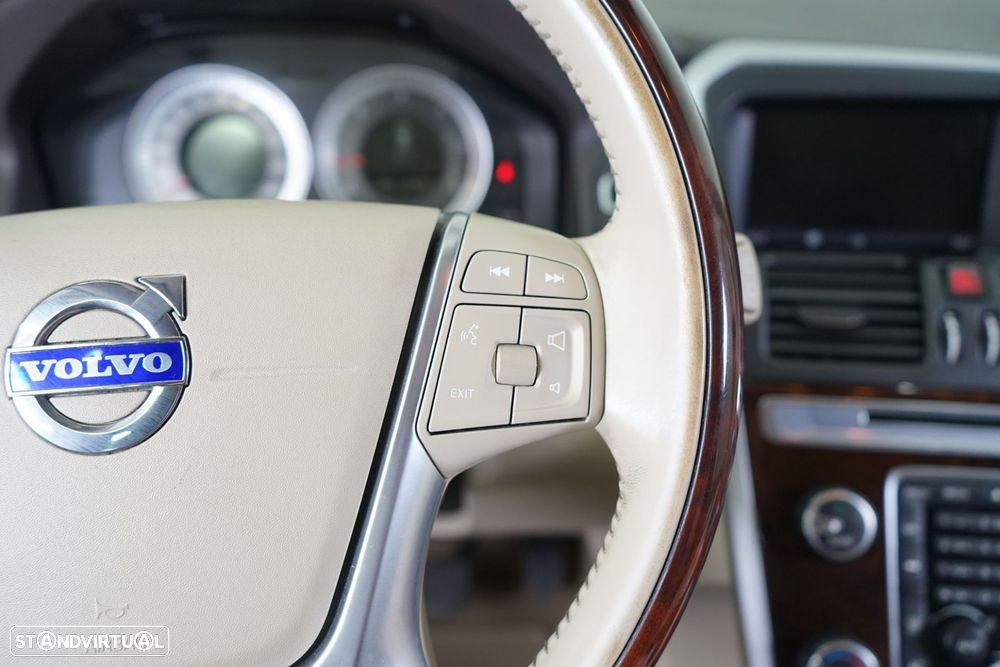 Volvo XC 60 2.0 D3 Summum Geartronic - 24