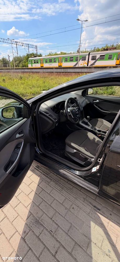 Ford Focus 1.6 TDCi Ambiente - 4