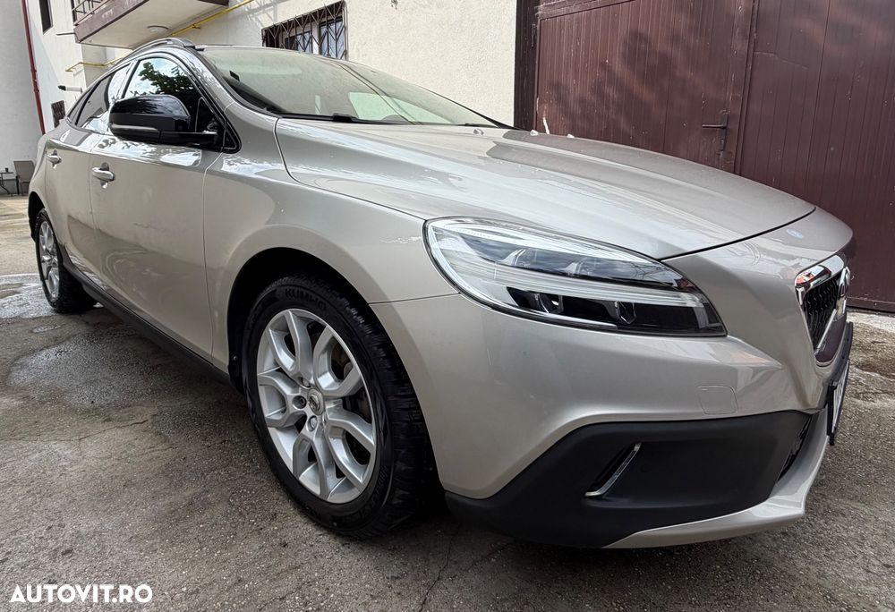 Volvo V40 D3 Summum - 2