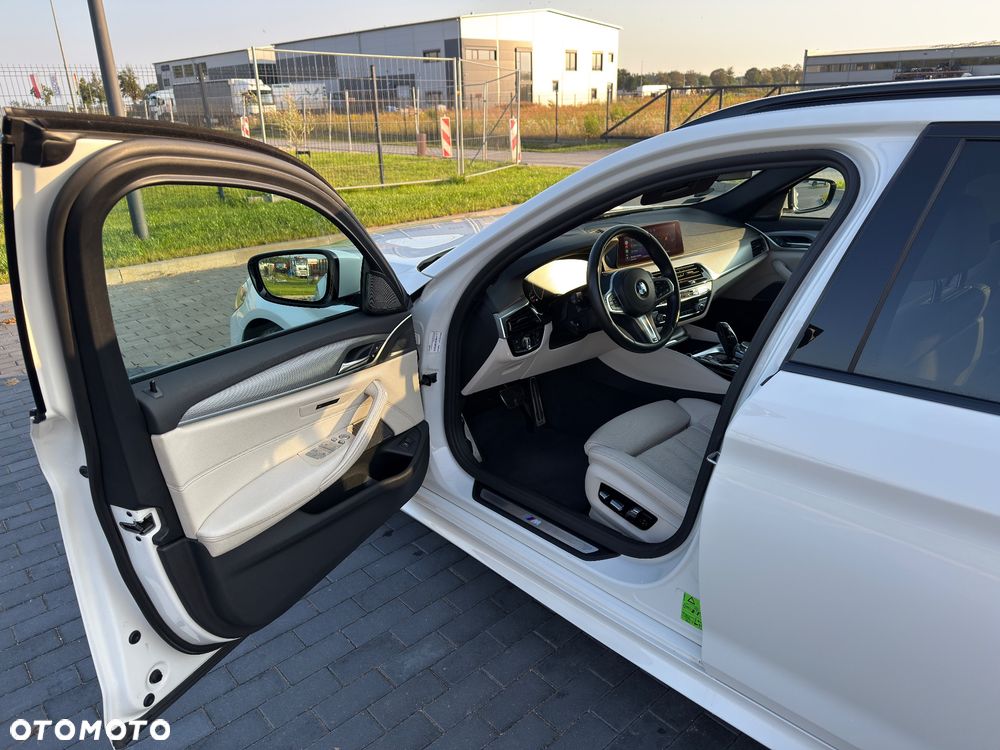 BMW Seria 5 530i xDrive M Sport sport - 25
