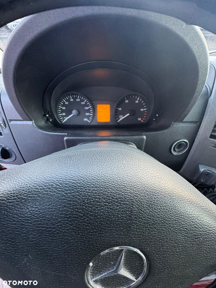 Mercedes-Benz Sprinter - 7