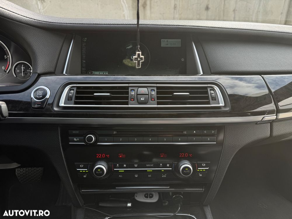 BMW Seria 7 730d xDrive - 22