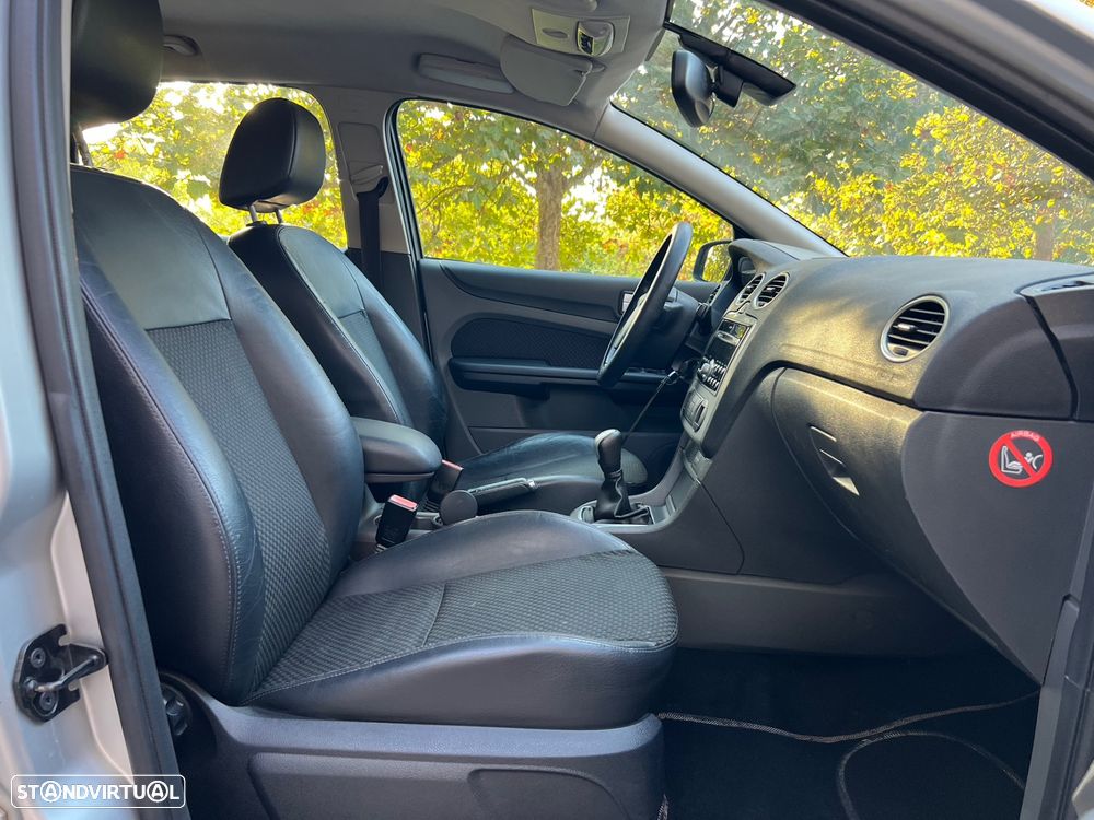 Ford Focus SW 1.6 TDCi Titanium - 9