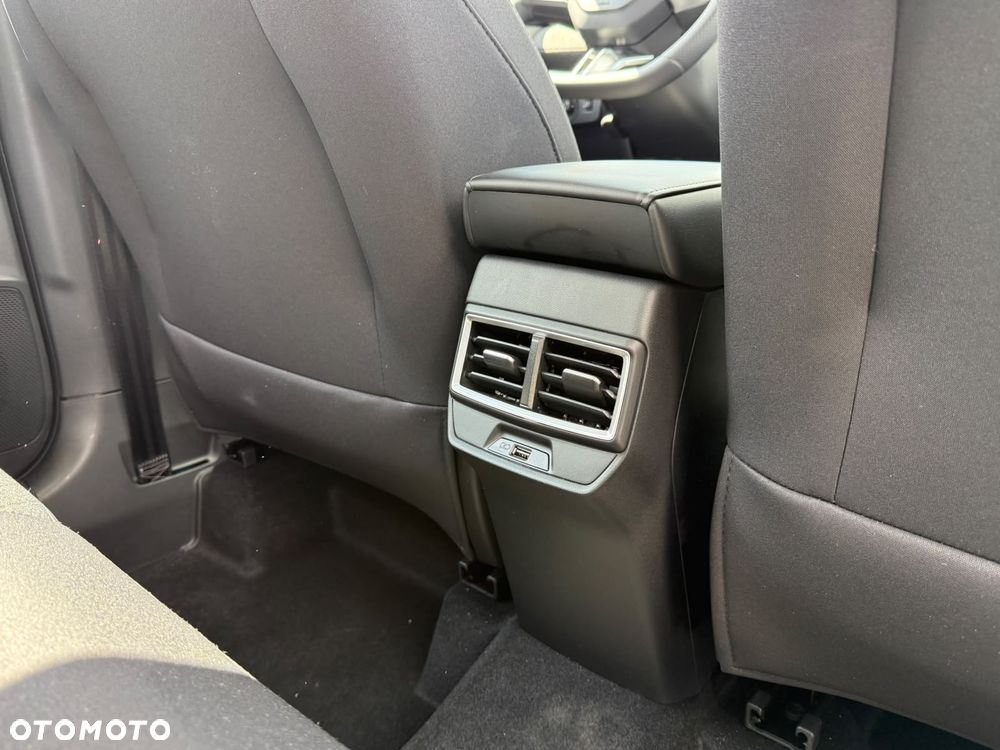 MG ZS Hybrid+ - 18