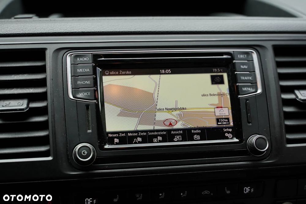 Volkswagen Caravelle 2.0 TDI L2 Highline DSG - 15