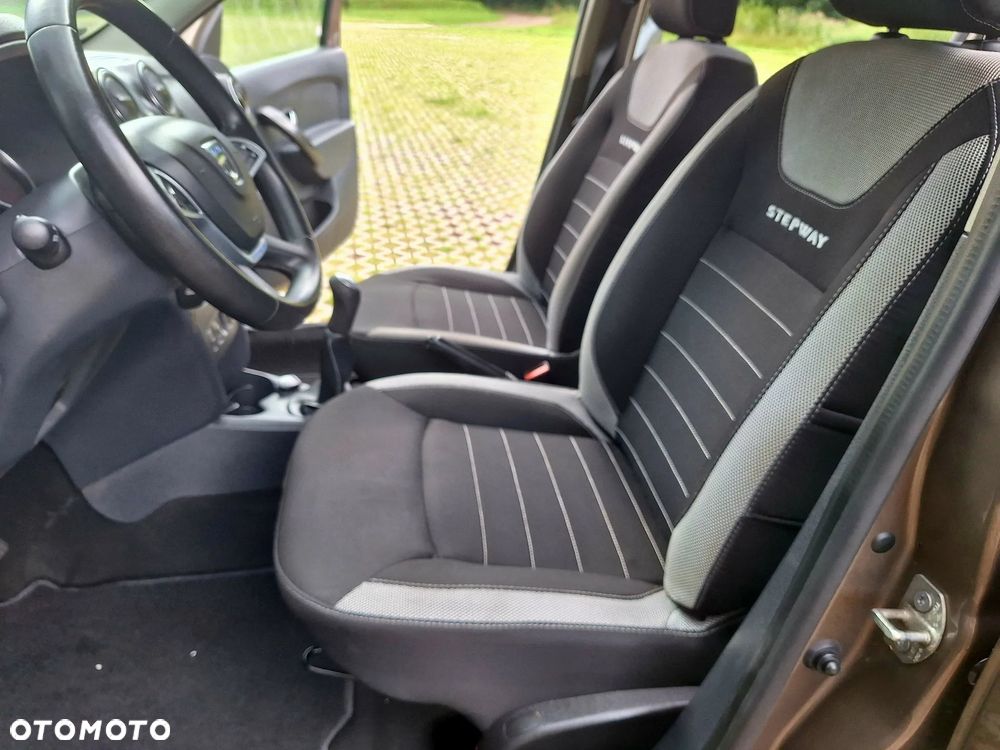 Dacia Sandero Stepway TCe 90 Prestige - 22