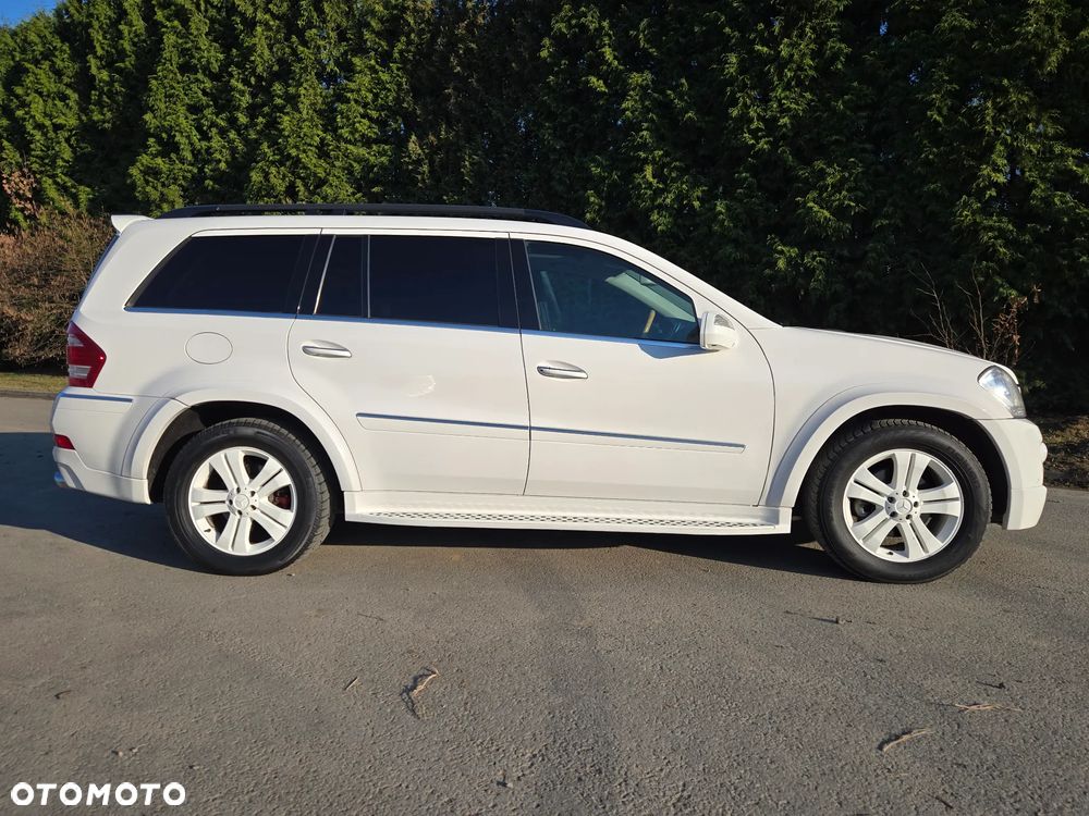 Mercedes-Benz GL 500 4Matic 7G-TRONIC - 5