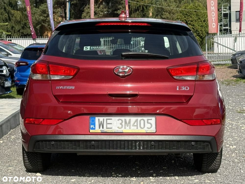 Hyundai i30 1.5 DPI Classic + - 8