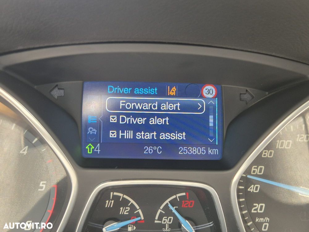 Ford Focus - 25