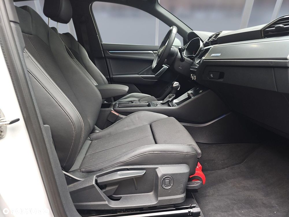 Audi Q3 Sportback - 12