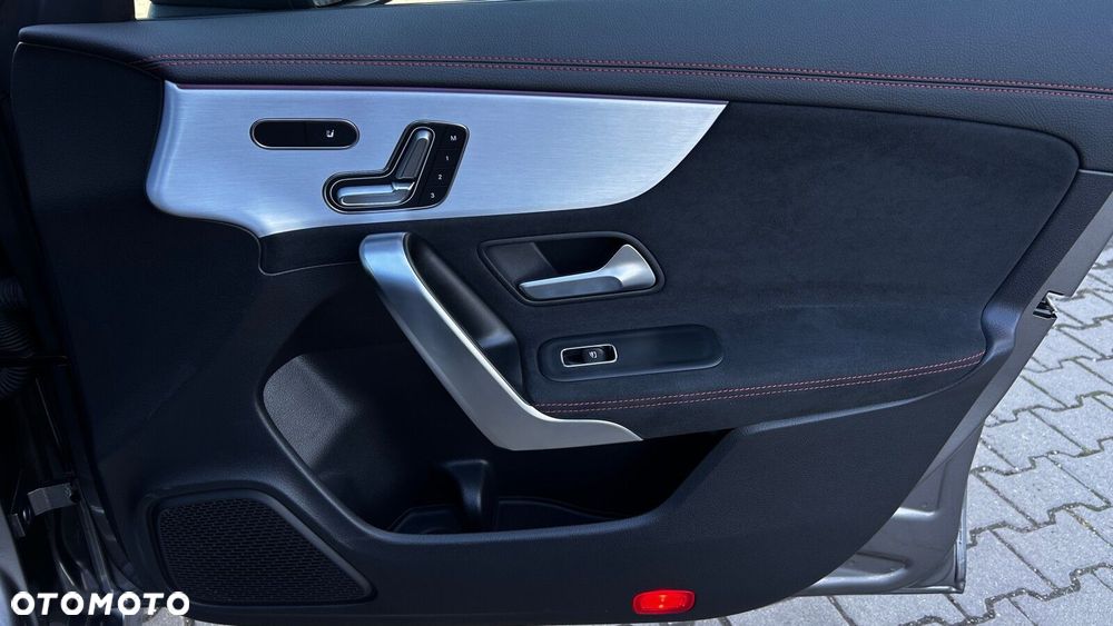 Mercedes-Benz CLA 200 mHEV AMG Line 7G-DCT - 22