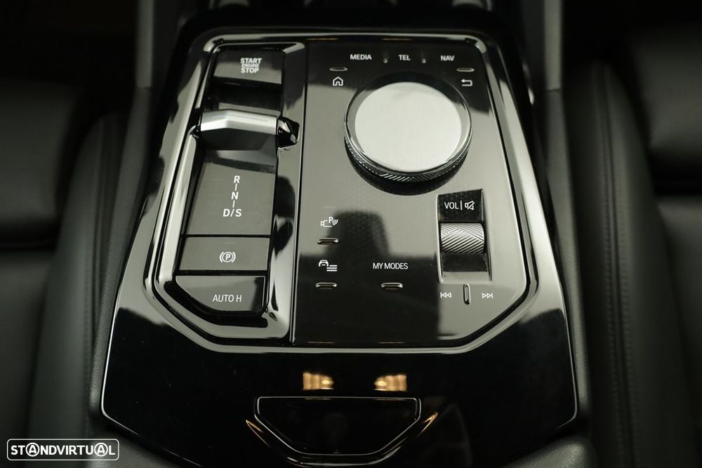 BMW 520 d Pack Desportivo M - 13