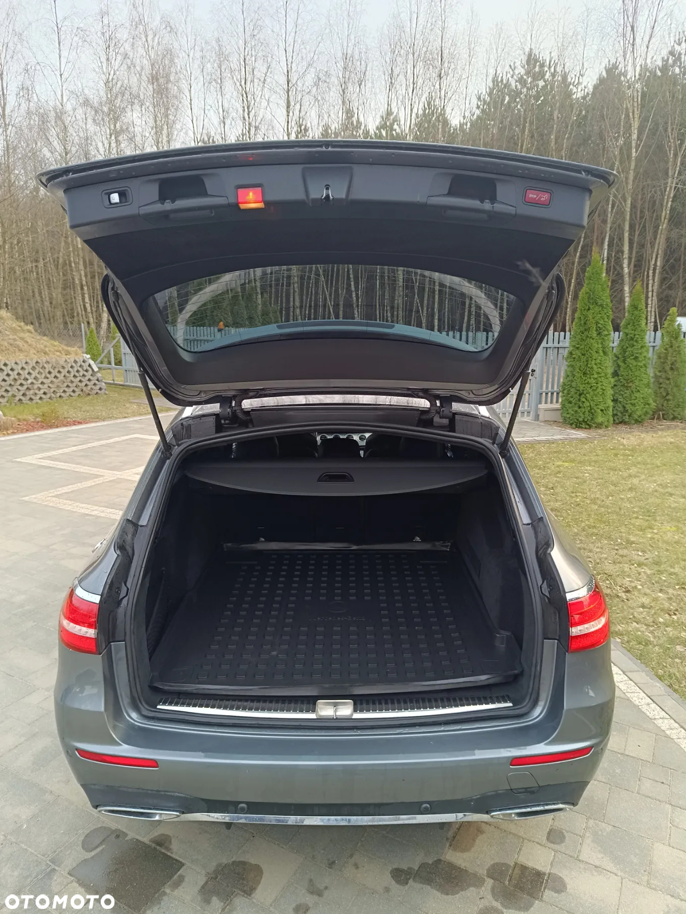 Mercedes-Benz Klasa E 220 d T 9G-TRONIC AMG Line - 26