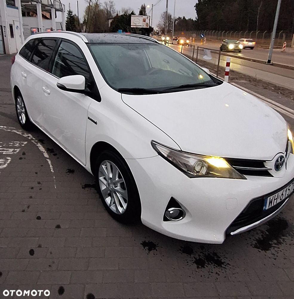Toyota Auris - 1