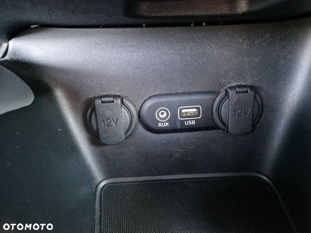 Kia Ceed 1.6 GDI M DCT - 24