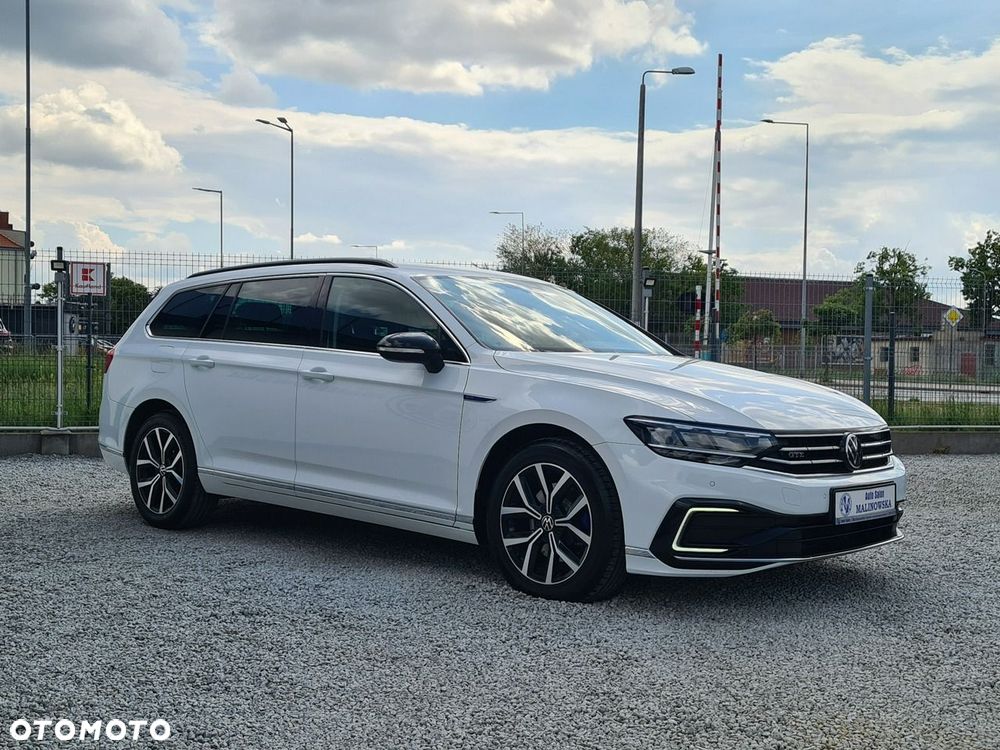 Volkswagen Passat - 9