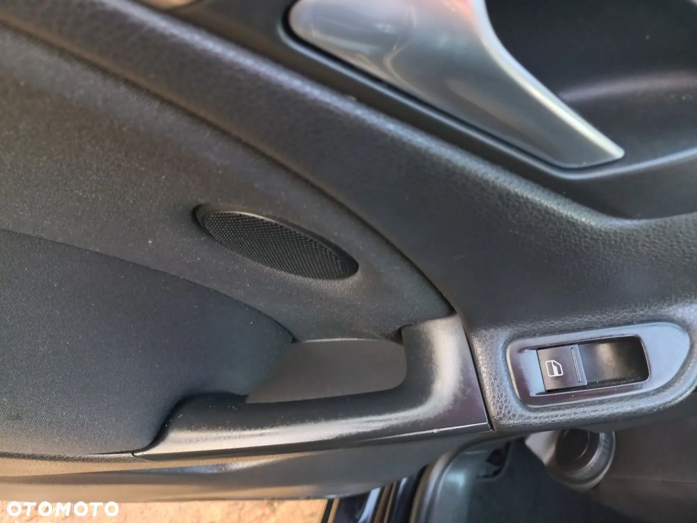 Volkswagen Golf - 12