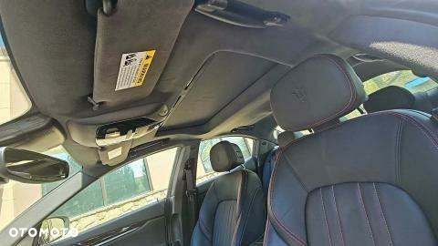 Maserati Ghibli Modena S Q4 - 7