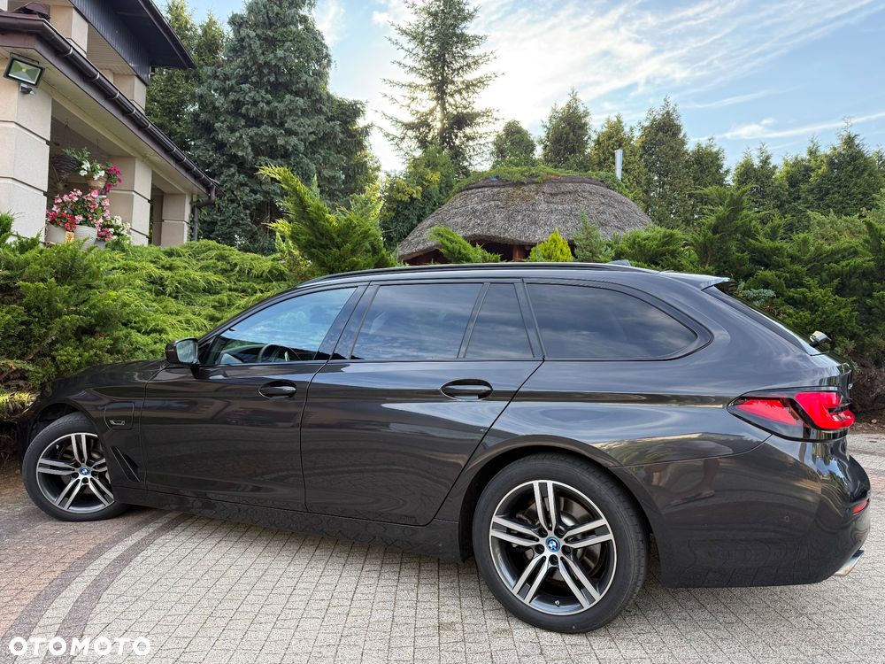 BMW Seria 5 530e xDrive Luxury Line sport - 13