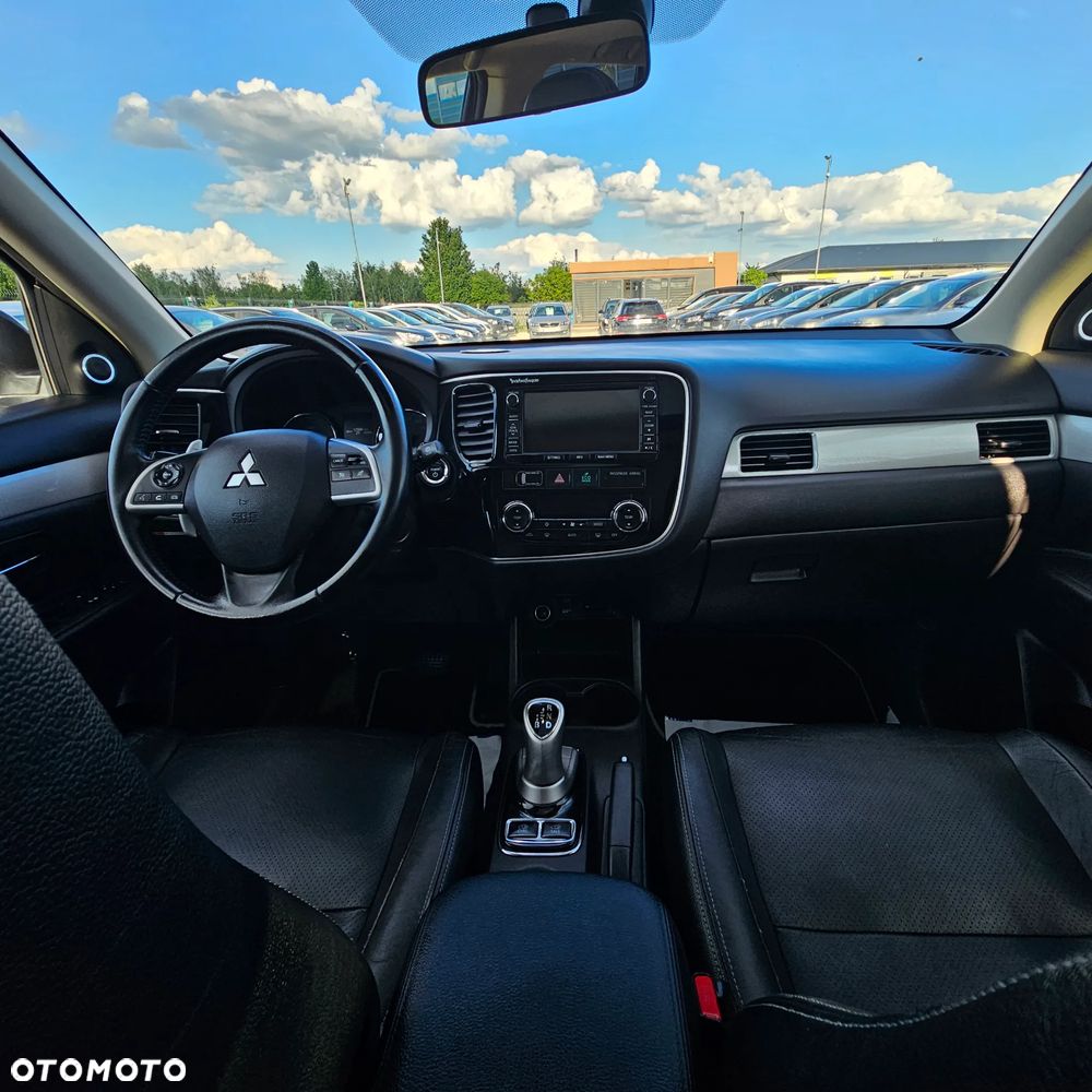 Mitsubishi Outlander - 29