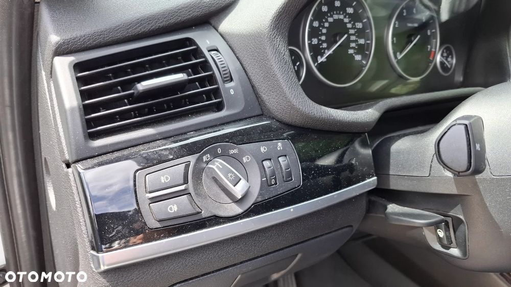 BMW X3 xDrive28i Sport-Aut xLine - 21