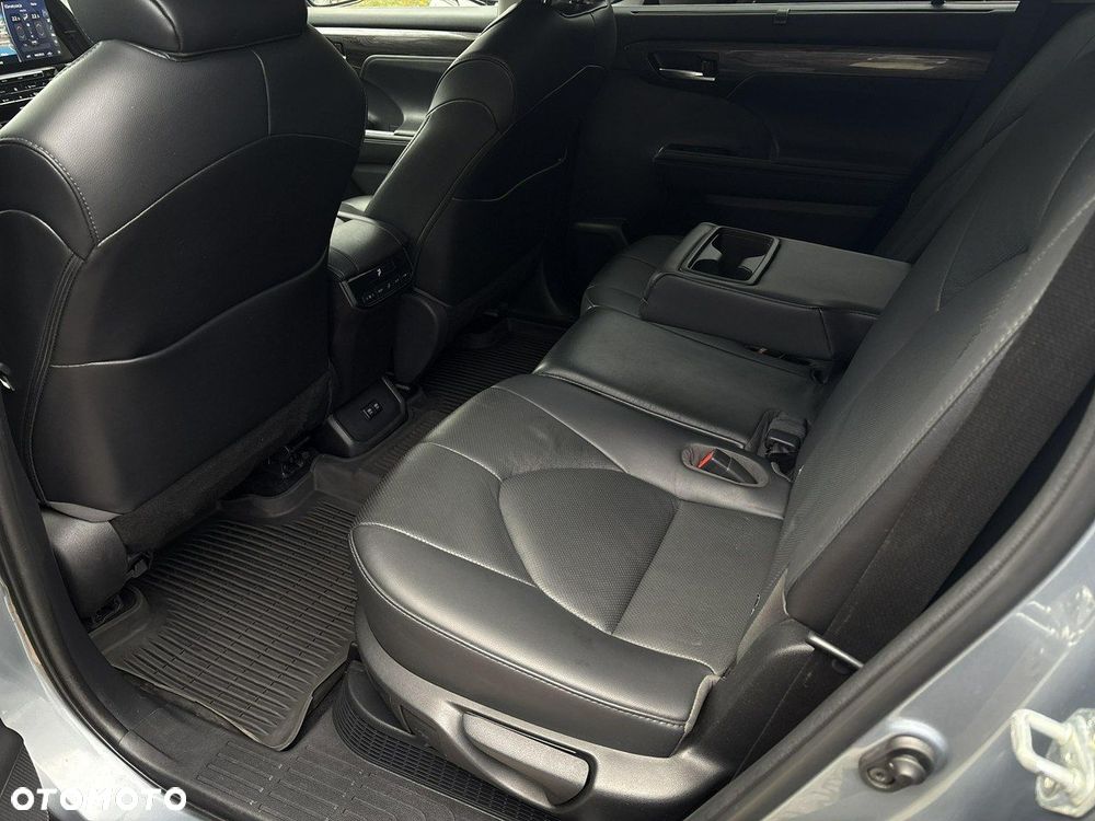 Toyota Highlander - 11