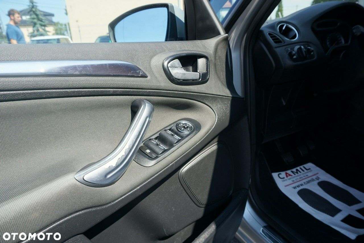 Ford S-Max - 7