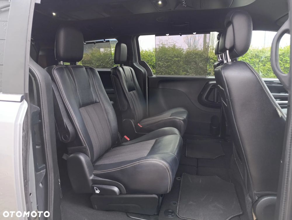 Lancia Voyager 2.8CRD S - 13